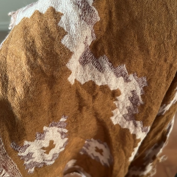 Wilfred Reversible Wool Blanket Scarf - Picture 3 of 4